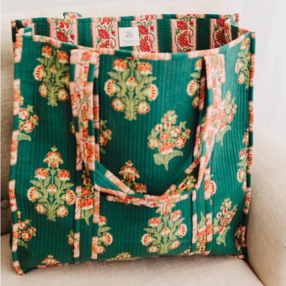 heart of grace designs Handbags - Quilted Green Floral Tote Bag - Stylish Everyday Carry